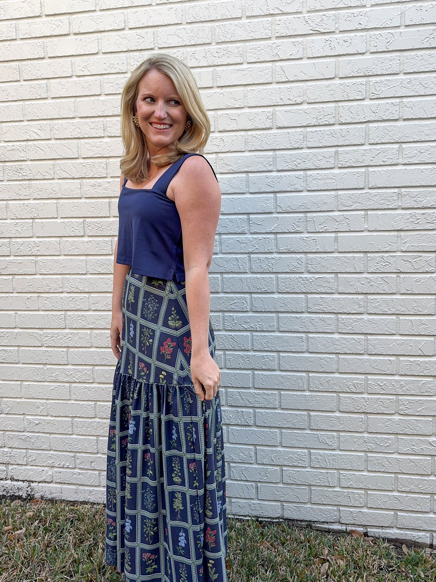 Faye Skirt Gardeners Window