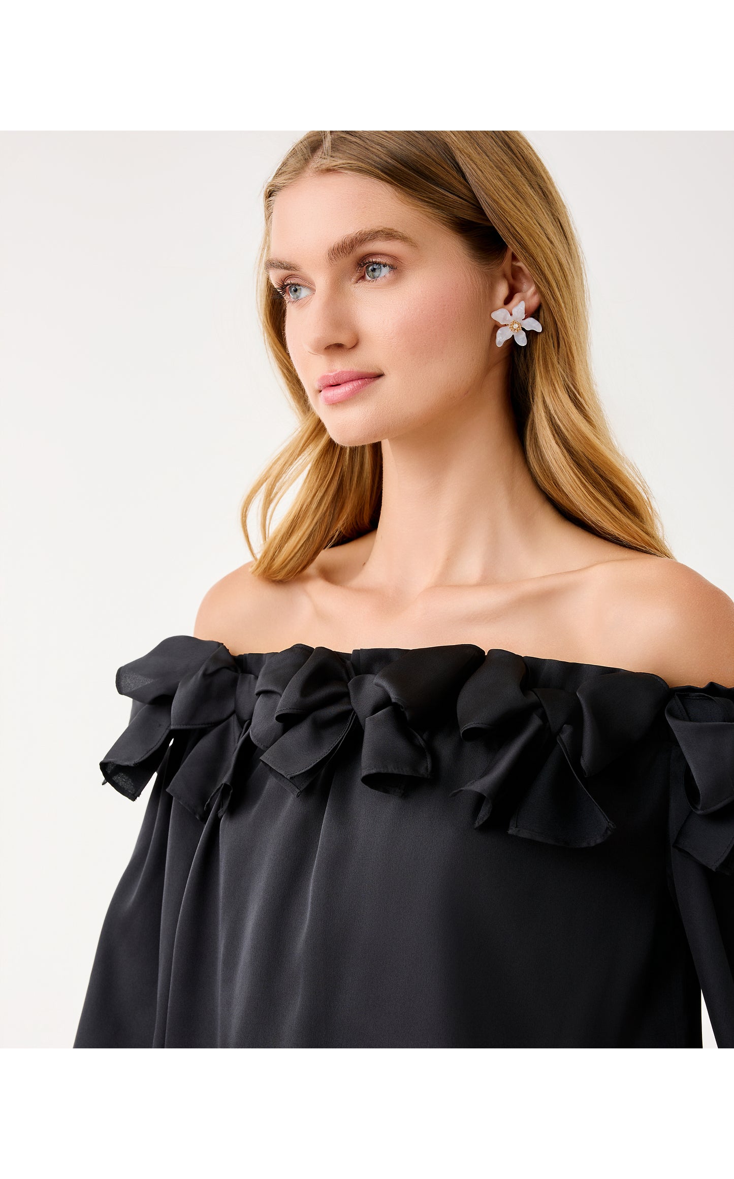Analea Off the Shoulder Top Noir