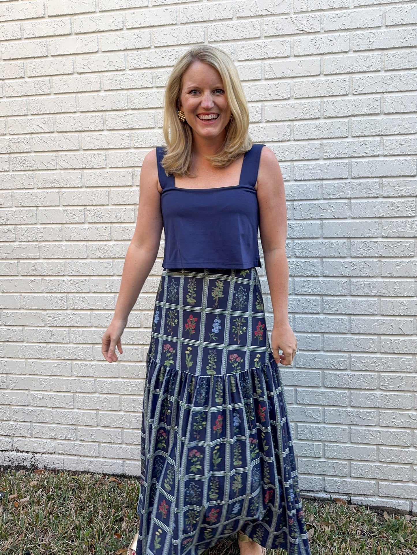 Faye Skirt Gardeners Window