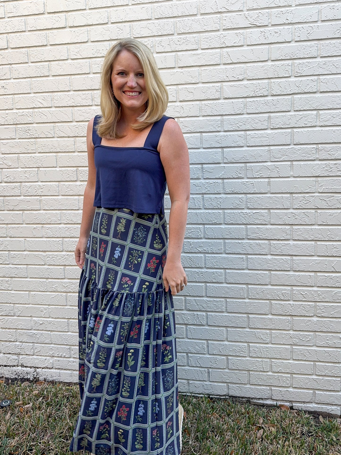 Faye Skirt Gardeners Window