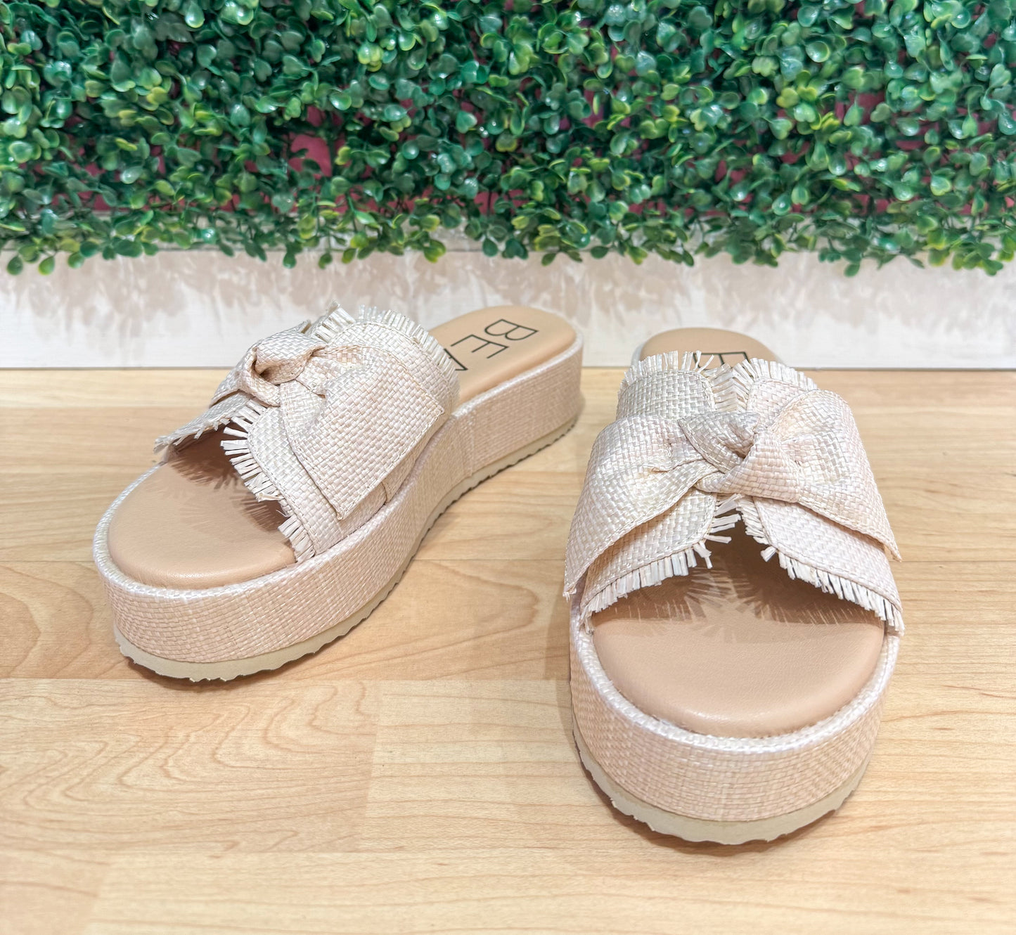 Sundra Natural Sandal